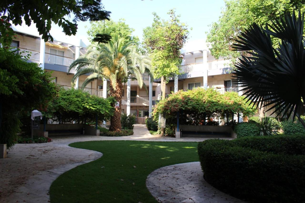 Green Garden Suite Eilat Exterior photo