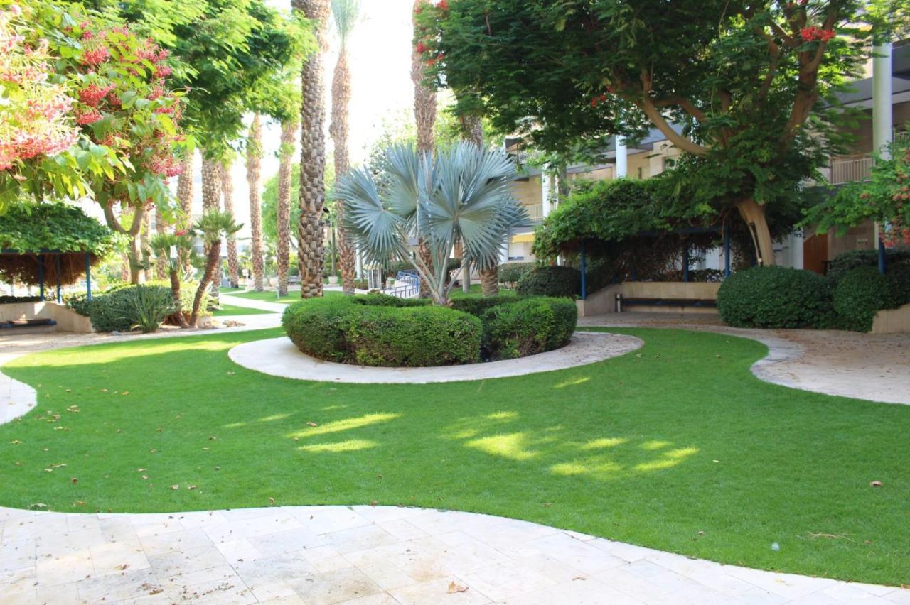 Green Garden Suite Eilat Exterior photo